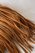 Cargar imagen en el visor de la galería, Suede Fringe Adjustable Strap Shoulder Bag
