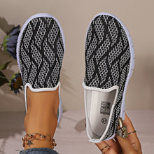 Cargar imagen en el visor de la galería, Round Toe Flat Slip-Ons
