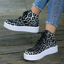 Cargar imagen en el visor de la galería, PU Leather Leopard Platform Sneakers
