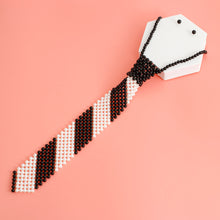 Cargar imagen en el visor de la galería, Black White Pearl Stripe Tie Choker

