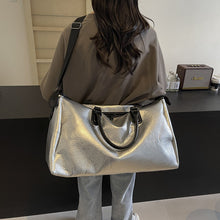 Cargar imagen en el visor de la galería, PU Leather Oversize Travel Bag
