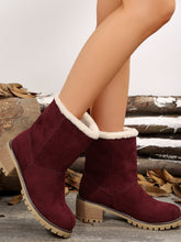 Cargar imagen en el visor de la galería, Thermal Fuzzy Block Heel Boots
