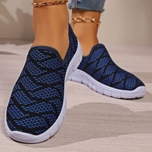 Cargar imagen en el visor de la galería, Round Toe Flat Slip-Ons
