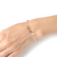 Cargar imagen en el visor de la galería, Blessed Gold Hook Bangle
