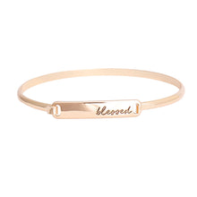 Cargar imagen en el visor de la galería, Blessed Gold Hook Bangle
