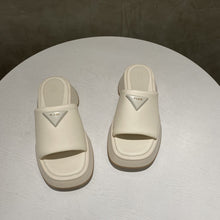 Cargar imagen en el visor de la galería, PU Leather Platform Sandals
