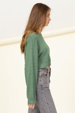 Cargar imagen en el visor de la galería, Soul Mate Drop-Shoulder Cropped Sweatshirt
