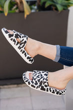 Load image into Gallery viewer, White Leopard Insanely Comfortable Slides
