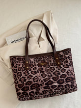 Cargar imagen en el visor de la galería, Leopard Polyester Tote Bag
