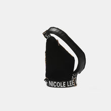Cargar imagen en el visor de la galería, Nicole Lee USA Vegan Leather Leopard &amp; Lip Pattern Crossbody Bag
