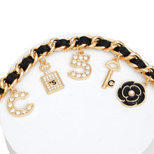 Cargar imagen en el visor de la galería, Anklet Black Woven Gold Chain Camellia Charms
