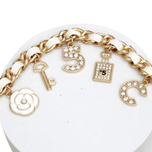 Cargar imagen en el visor de la galería, Anklet White Woven Gold Chain Camellia Charms

