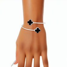 Cargar imagen en el visor de la galería, Bangle Silver Black Clover Open Bracelet for Women
