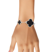 Cargar imagen en el visor de la galería, Silver Chain Bracelet with Black Quatrefoil Clover
