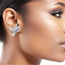 Cargar imagen en el visor de la galería, Silver Blue Dove Studs
