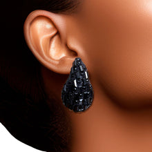 Cargar imagen en el visor de la galería, Studs Black Embellished Small Teardrop Earrings
