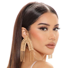 Load image into Gallery viewer, Gold Pointed Arch Earrings
