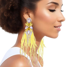 Cargar imagen en el visor de la galería, Tassel Yellow Feather Glass Earrings for Women
