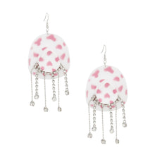 Cargar imagen en el visor de la galería, Fish Hook White Pink Cowgirl Hat Fringe Earrings
