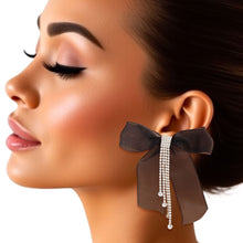 Cargar imagen en el visor de la galería, Tassel Black Ribbon Bow Sparkling Fringe Earrings
