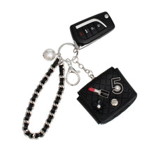 Cargar imagen en el visor de la galería, Black Quilted Silver AirPods Earbud Case Keychain

