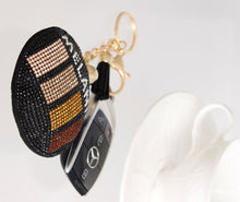 Cargar imagen en el visor de la galería, Black Melanin Round Keychain
