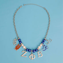 Cargar imagen en el visor de la galería, Blue White Pearl Zeta Necklace
