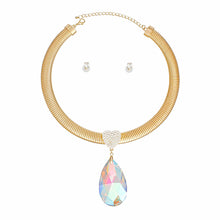 Cargar imagen en el visor de la galería, Omega Chain Pave Heart Aurbo Teardrop Pendant Set
