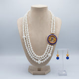 SGRho White Pearl Gold Necklace