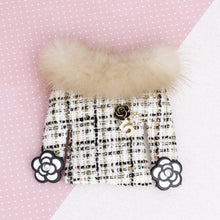 Load image into Gallery viewer, Brooch White Tweed Fur Collar Sweater Camellia
