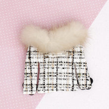 Load image into Gallery viewer, Brooch White Tweed Fur Collar Sweater Camellia
