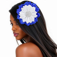 Cargar imagen en el visor de la galería, ZPB Sorority Blue White Flower Pearl Brooch Women
