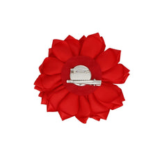 Cargar imagen en el visor de la galería, Brooch Red Flower Pearl Clip and Pin for Women
