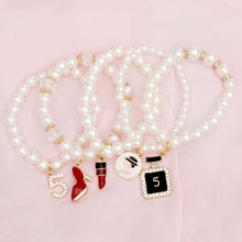 Cargar imagen en el visor de la galería, Charm French Perfume Cream Pearl Stretch Bracelets
