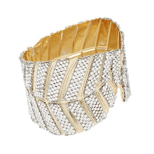 Cargar imagen en el visor de la galería, Cuff Garden Chic Encrusted Gold Leaf Bracelet
