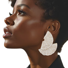 Cargar imagen en el visor de la galería, Stud 1920s Gold Ruffle Fan Rhinestone Earrings
