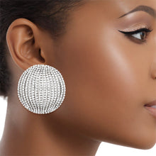 Cargar imagen en el visor de la galería, Stud Domed Silver Striped Shimmer Polished Earrings
