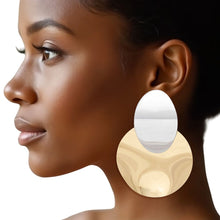 Cargar imagen en el visor de la galería, Drop Bent Mixed Metal Oversized Disc Earrings
