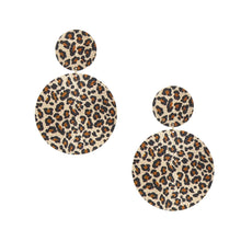 Cargar imagen en el visor de la galería, Drop Leopard Pattern Gold Disc Tribal Earrings
