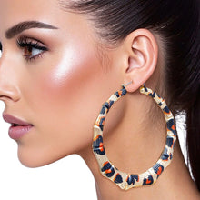 Cargar imagen en el visor de la galería, Hoop Leopard Pattern Gold Bamboo Earrings Women
