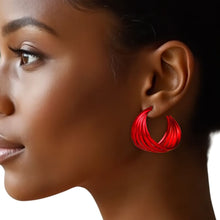 Cargar imagen en el visor de la galería, Hoop Red Wide Stacked Metal Earrings for Women

