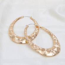Cargar imagen en el visor de la galería, Hoop XL Tribal Pattern Teardrop Bamboo Earrings
