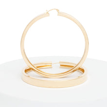 Cargar imagen en el visor de la galería, Hoop Gold Modern Flat Metal Wide Design Earrings
