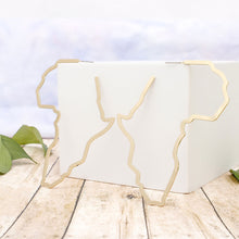 Cargar imagen en el visor de la galería, Hoop Modern Gold Africa Outline Earrings for Women
