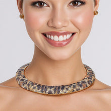 Cargar imagen en el visor de la galería, Collar Leopard Pave Rhinestone Torque Necklace
