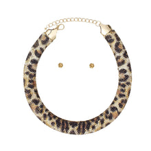 Cargar imagen en el visor de la galería, Collar Leopard Pave Rhinestone Torque Necklace
