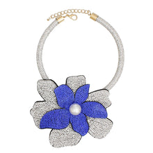 Cargar imagen en el visor de la galería, ZPB Handcrafted Brilliance Flower Choker Necklace
