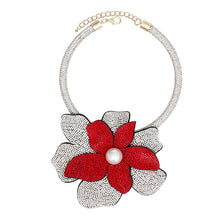 Cargar imagen en el visor de la galería, DST Handcrafted Brilliance Flower Choker Necklace
