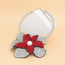 Cargar imagen en el visor de la galería, DST Handcrafted Brilliance Flower Choker Necklace

