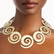 Cargar imagen en el visor de la galería, Collar Fresh Spin Gold Spiral Link Necklace Women
